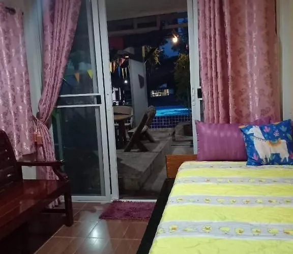 รีสอร์ท Baan Gon Chompu