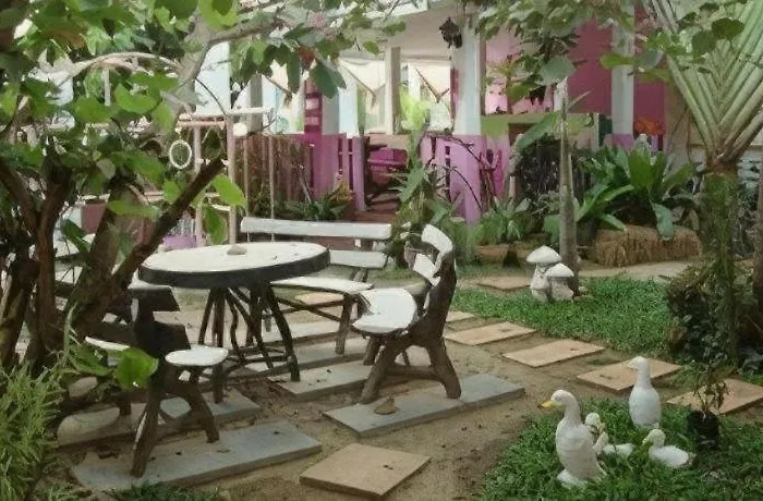 Baan Gon Chompu สวนผึ้ง